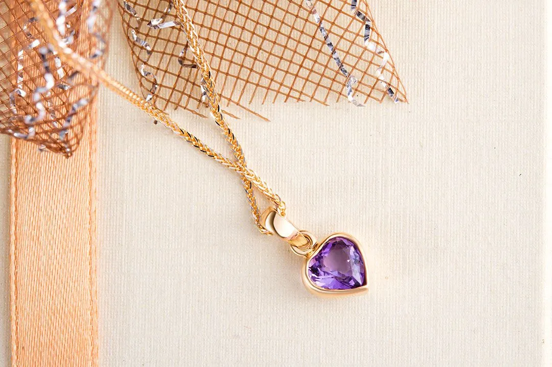 6mm Heart-cut Amethyst Bezel Pendant Necklace in 14K Yellow Gold