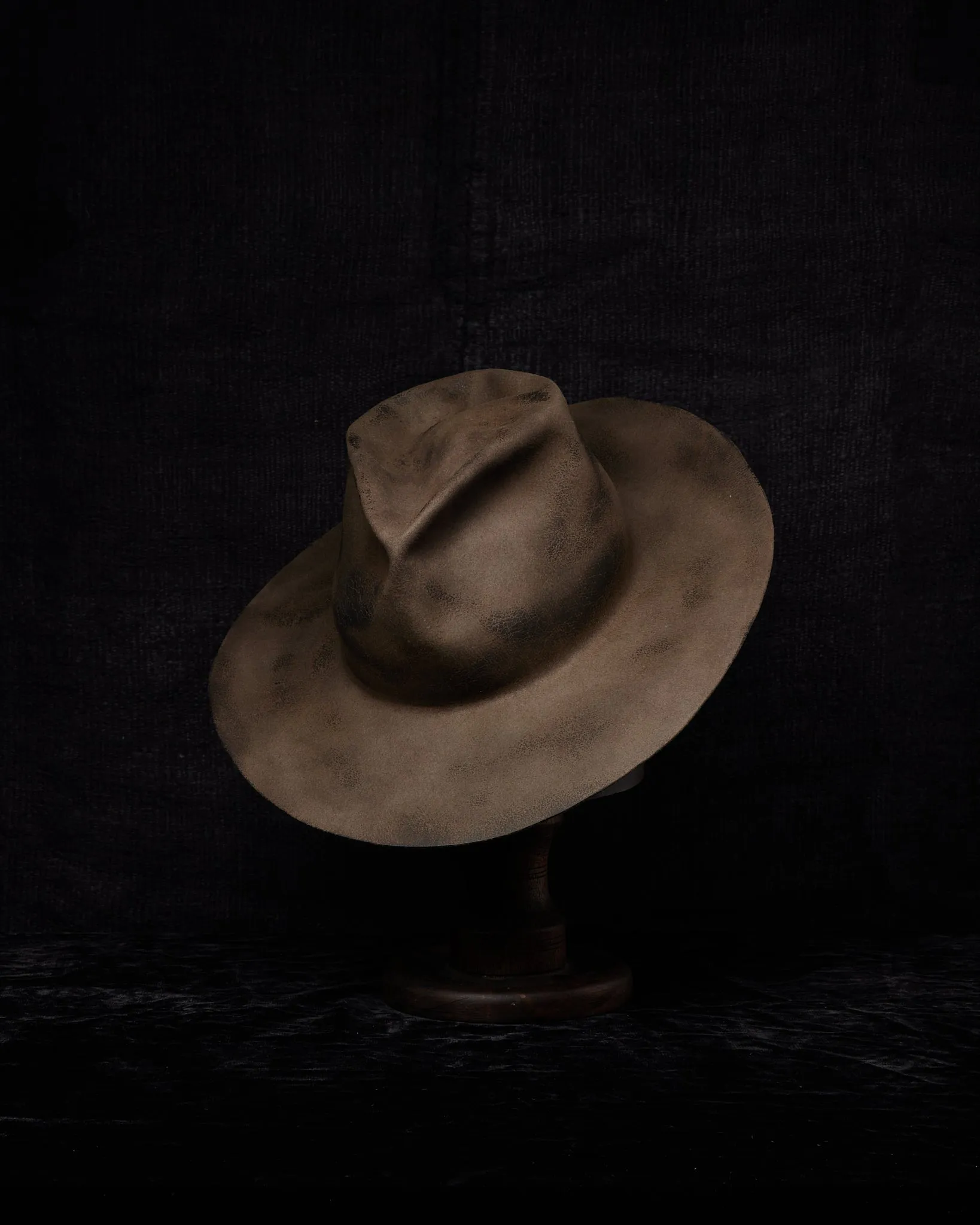 BHB008 - Taupe HB