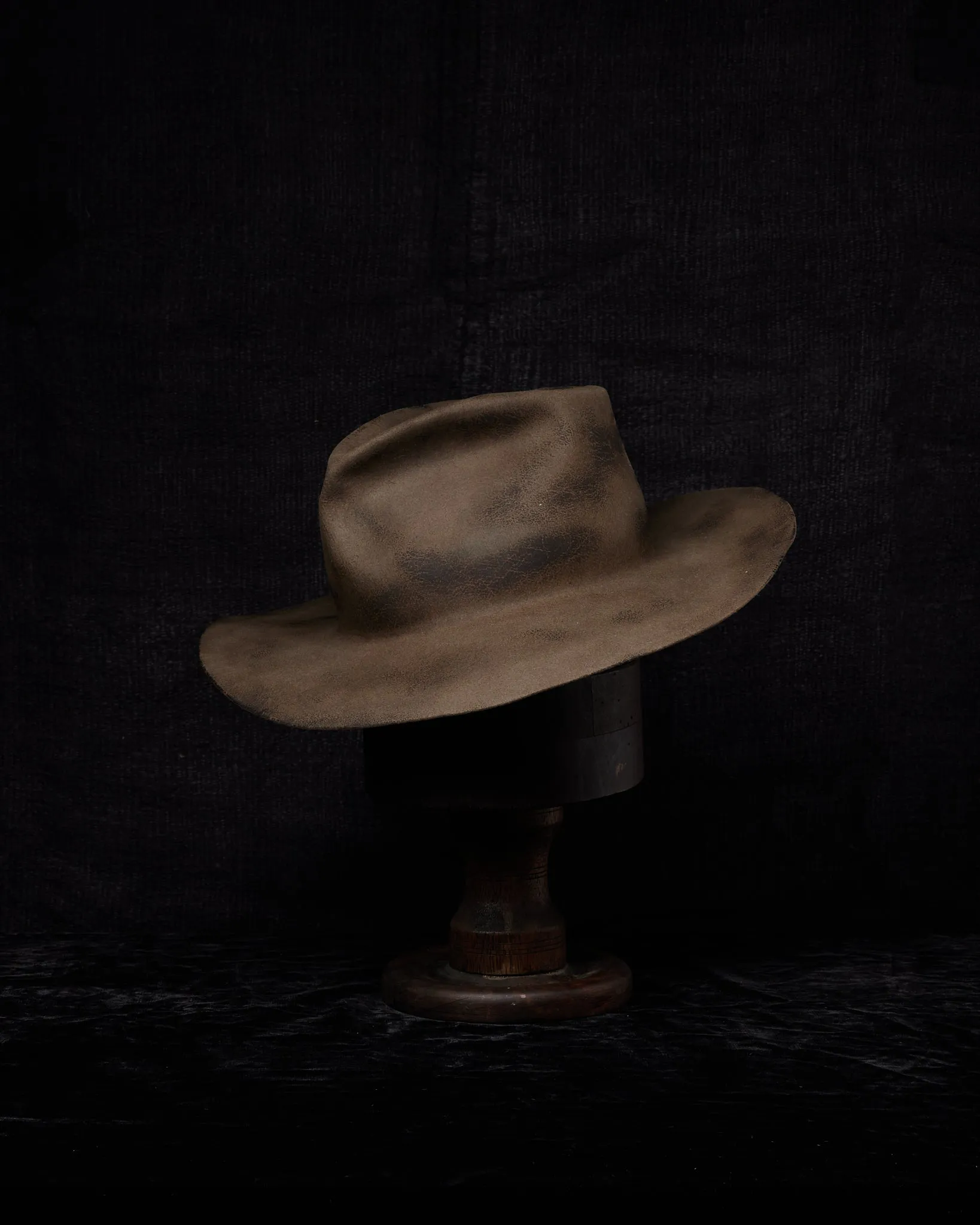 BHB008 - Taupe HB