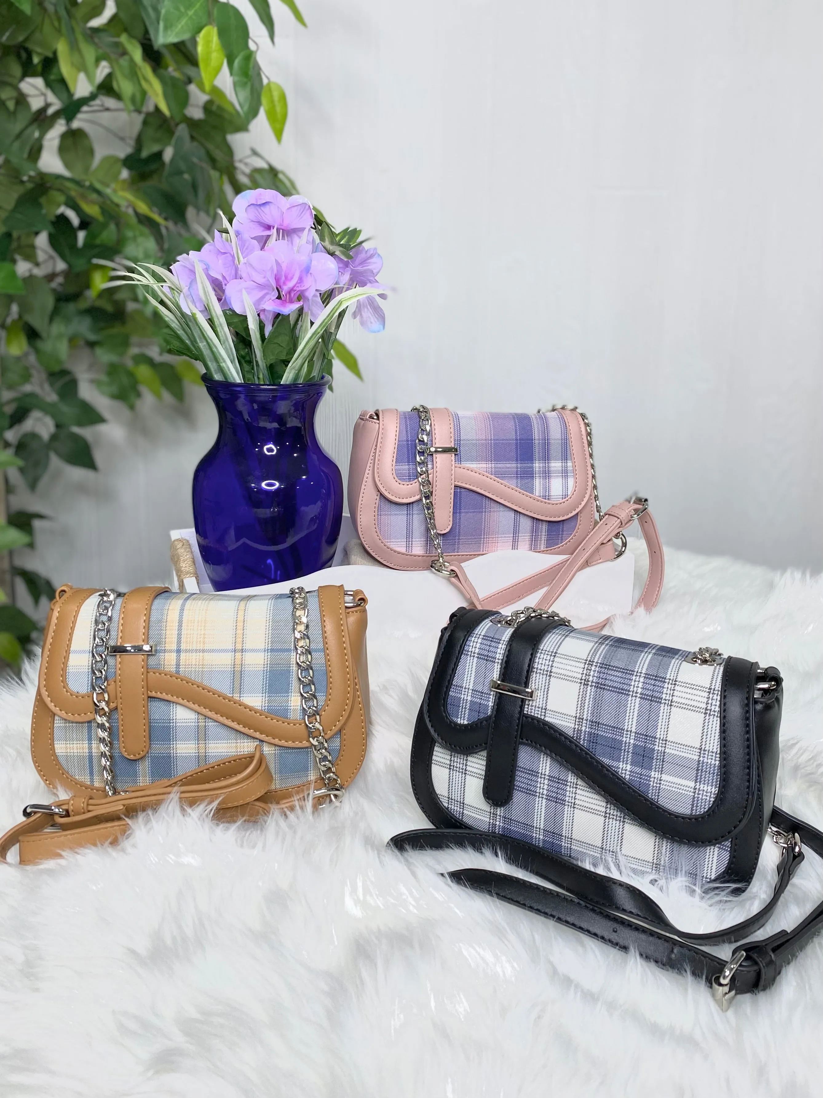 Laurel Crossbody in Camel