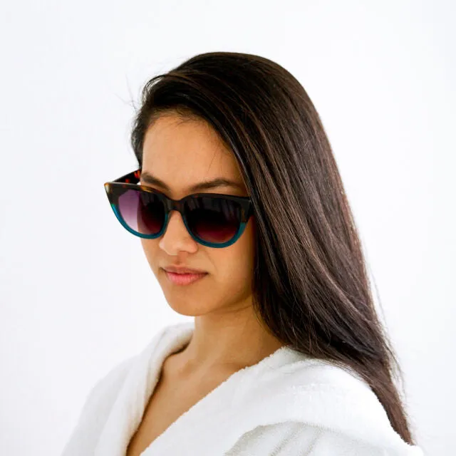 SILVIA CAT EYE SUNGLASSES - Havana Blue